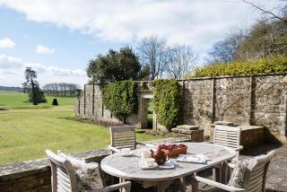 The West Wing, Capheaton - - 6