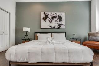 Luxury Hidden Oasis 4BR Pool 2 Acres ATL - 1