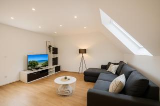 Moderne Wohnung Karlsruhe Neureut, Fußbodenheizung - Regendusche - Waschmaschine - Stellplatz - Karlsruhe - 0