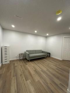 3 Beds Guest Suite near DT & YYC - Calgary - 0