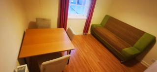 Simon Square Apartment - 8