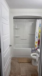 Cozy Modern Basement Suite in Riverview - Riverview - 8