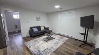 Cozy Modern Basement Suite in Riverview - Riverview - 1