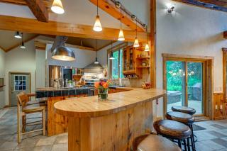 Hot Tub and Private Sauna Wausau Family Home - 5