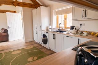 Oak at Pinfold Barns - Loppington - 6