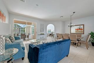 Paradise Retreat Saltwater Luxury Pool with Hot Tub - Naples - 8