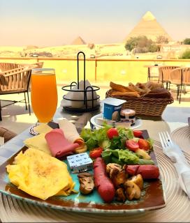 PYRAMIDS & SPHINX GATE HOTEL front view - Cairo - 1