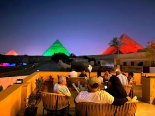 PYRAMIDS & SPHINX GATE HOTEL front view - Cairo - 4