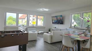 HAPPY HOMES FUN - Premium - WLAN - Netflix - Disney - PS5 - Badewanne - Balkon - 3