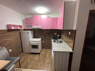 Loka Apartmani 3 - Kragujevac - 0