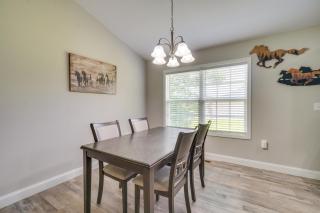 Wraparound Porch Home Near Dtwn Crossville! - Crossville - 3