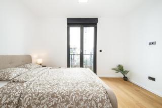 Flex SelfCheckIns 185 - Zagreb - Bedroom - Parking - Loggia - Zagreb - 2