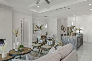 Luxury Suites Pool Fast Internet Close to Vanderbilt Beach - Naples - 8