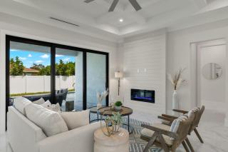 Luxury Suites Pool Fast Internet Close to Vanderbilt Beach - Naples - 6