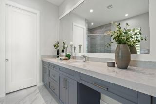 Luxury Suites Pool Fast Internet Close to Vanderbilt Beach - Naples - 3