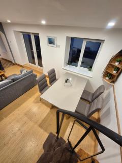 Glandore Cliff Cottage Getaway - Sea Access with Private Pier - Glandore - 3