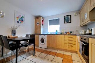 Kings Lodge Apartment & Patio - Belfast - 6
