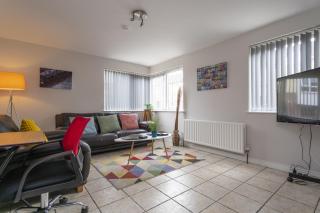 Kings Lodge Apartment & Patio - Belfast - 6