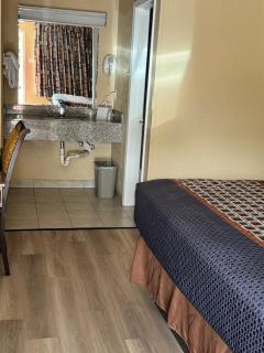 Villa West Inn - Odessa - 7