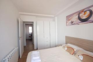 Entre Castillo y Catedral 2VUT09734 - Burgos - 1