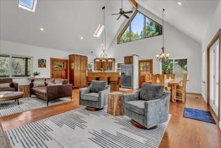 New Listing! North Fork Hideaway Sleeps 14! - Three Rivers - 2