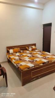 Ayush guest house - Mirzāpur - 3
