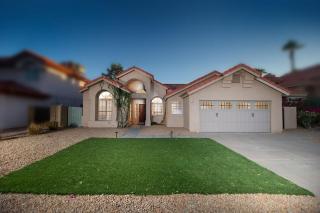 Stylish & Sunny With Heated Pool In The Foothills! - Phoenix - 5