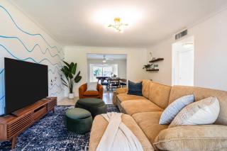 Lakefront Resort Vibes | 3BD w/ Pool & BBQ - 4