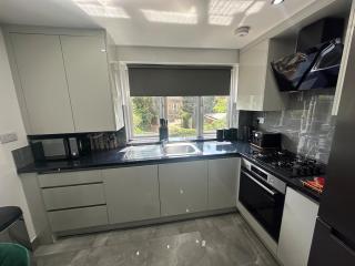 Flat in London - Uxbridge - 1