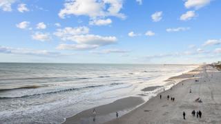 Top Sail Jewel Steps From Ocean w Garage - Myrtle Beach - 8
