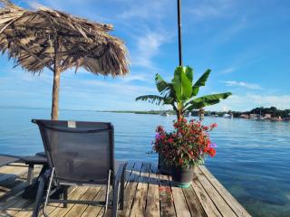 Barrbra BnB Over The Sea - Bocas del Toro - 4