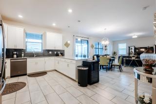 Modern 7BR with Pool Minutes from Disney ESPN - 5