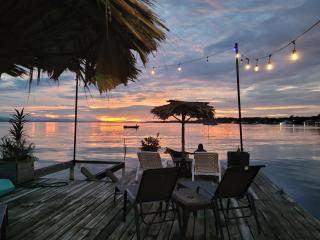 Barrbra BnB Over The Sea - Bocas del Toro - 8