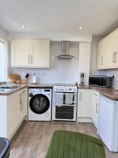 NEW refurbished Luxurious home with great transport links - Newark upon Trent - 3