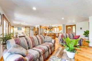 Oregon Farmhouse Hideaway on 53 Acres - Springfield - 6
