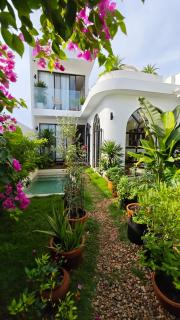 The White House - Tuy Hoa - 0
