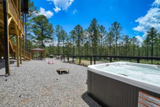 Luxury Mountain Lodge, Pickleball court, Sleep 16 - 6