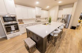 HTX Luxe Vibes w Private Pool & Spa - Perfect 4 Groups & Family - Rosenberg - 4