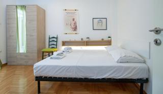 Comfy Apartment In Exarchia Vibrant Neighborhood - 2