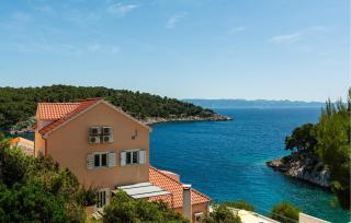 3 Bedroom Amazing Apartment In Milna - 6