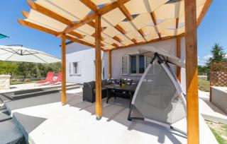 3 Bedroom Nice Home In Nin - 4