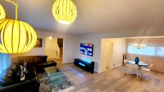 Spacious entire two bedroom home - Edmonton - 0