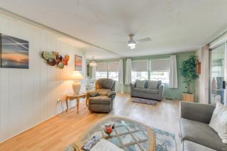 Screened Porch and Community Perks Home in Ellenton - Ellenton - 4