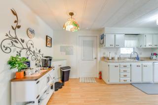 Screened Porch and Community Perks Home in Ellenton - Ellenton - 1