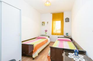 Apartments by the sea Stomorska, Solta - 20039 - 1