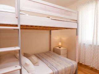 Apartments with parking space Bol - Brac - 23375 - 4