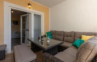 1 Bedroom Stunning Apartment In Povile - Povile - 4