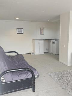 Spacious House or Units near town Low cost - 6