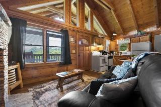 View Location Studio Log Cabin Hot Tub Fireplace - 1