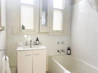 Rhoda Avenue Residence - 8